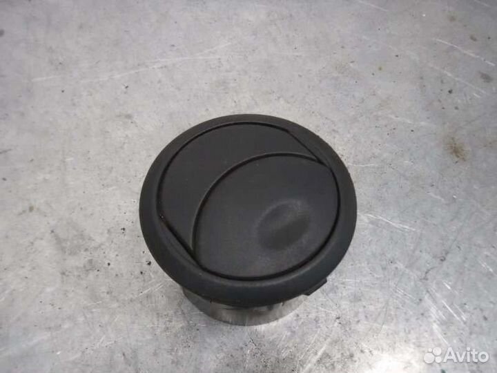 Дефлектор приборной панели передний левый Лада