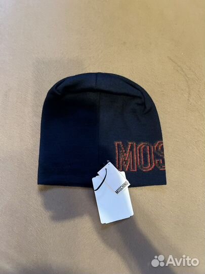 Шапка от Moschino. Новая. Оригинал