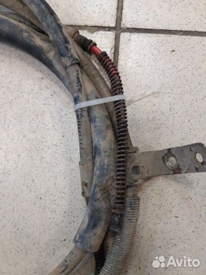 Трос ручника Chery Very A13 SQR477