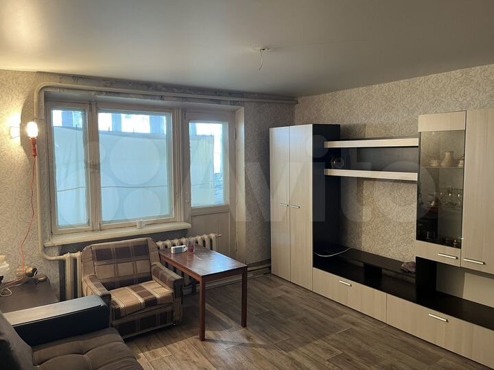 1-к. квартира, 42 м², 1/2 эт.