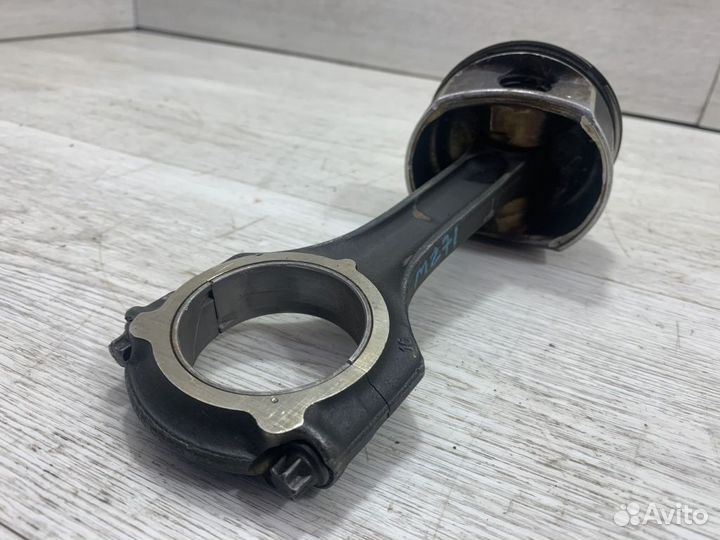Поршень с шатуном Mercedes W203 C