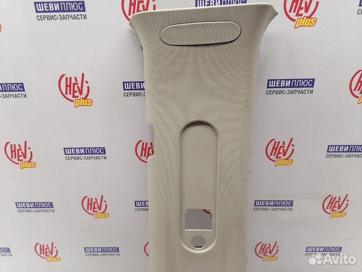 Накладка стойки центральной верхний Cadillac SRX