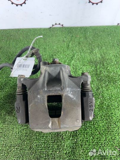 Суппорт тормозной передний правый Toyota Celica