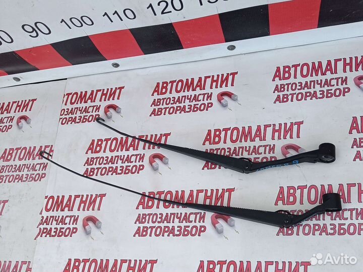 Поводок стеклоочистителя Митсубиси Ланцер 9