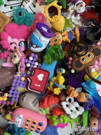 Мелкие игрушки киндеры