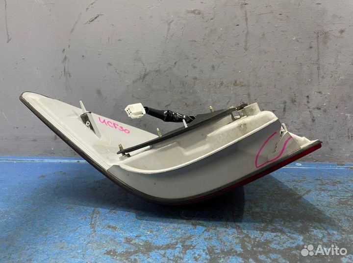 Фонарь правый Lexus Ls430 UCF30 UCF31