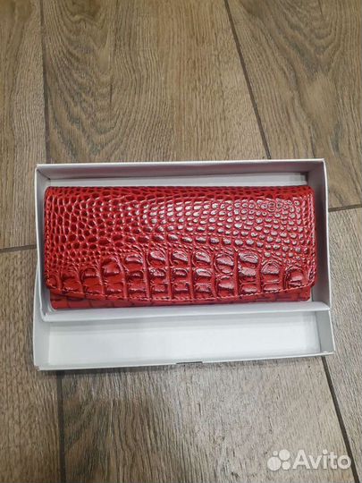 Кошелек женский натуральная кожа красный новый