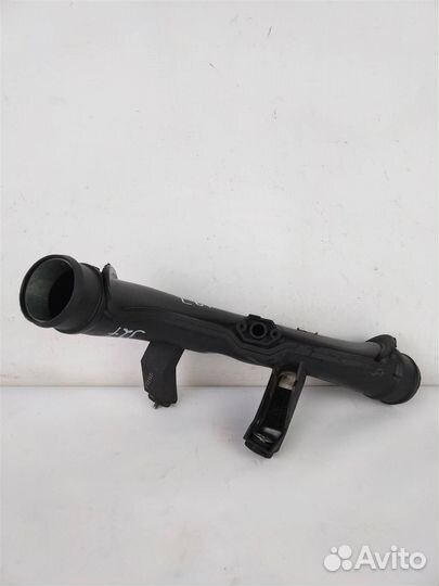 Патрубок интеркулера фольксваген пассат B6 2005