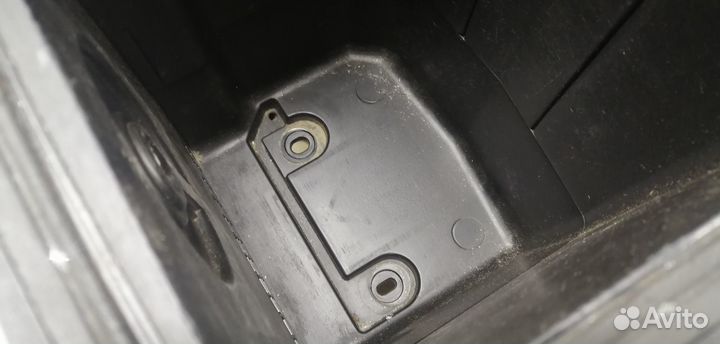 Подлокотник Land Cruiser (150) -Prado 2009