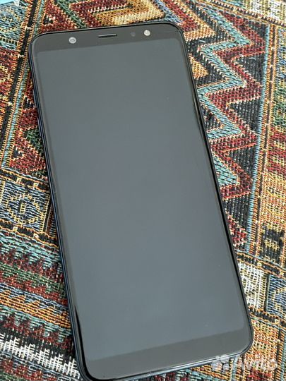 Samsung Galaxy A6, 4/32 ГБ
