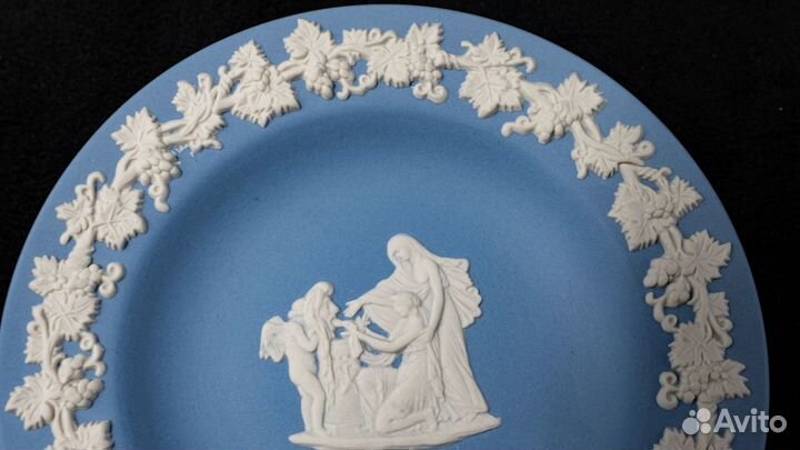 Круглая тарелочка Wedgwood, jasperware