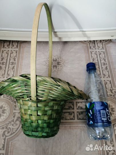 Декоративная плетеная корзинка