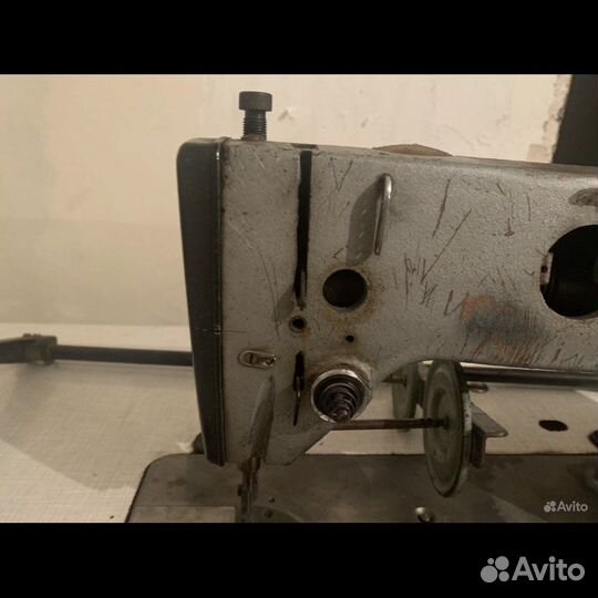 Промышленная швейная машинка