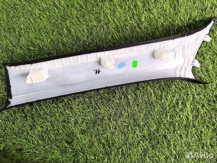 Обшивка стойки передняя правая Bmw X6 G06 2020