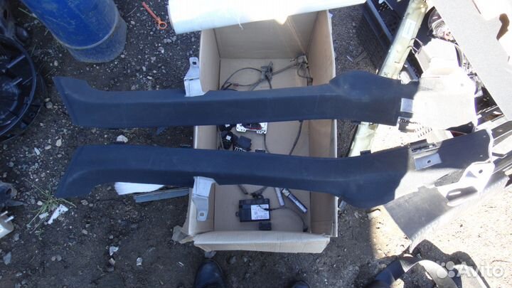 Обшивки по арке заднего крыла Mercedes W212