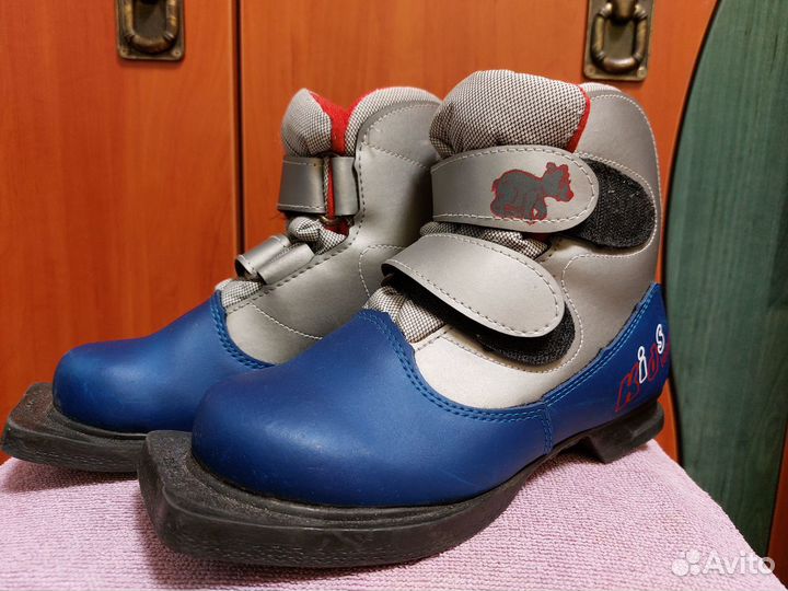 Лыжные ботинки 32р