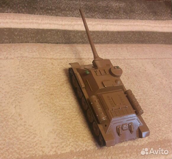 Самоходка танк су-100 коллекционный родом из СССР
