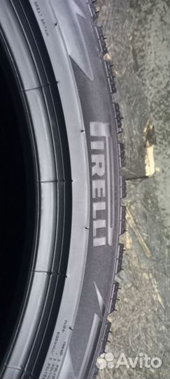 Pirelli Ice Zero 265/40 R21 105H