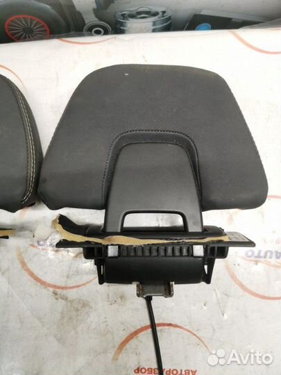 Подголовник сиденья Volvo V60 2.0 дизель D5204T