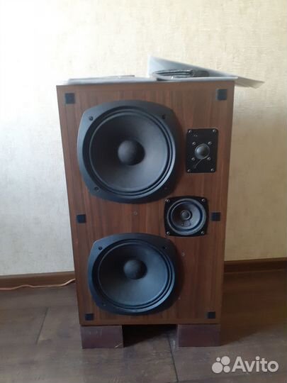 Продам акустику Peerless 1120