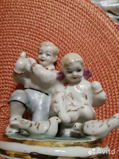 Статуэтка фарфор