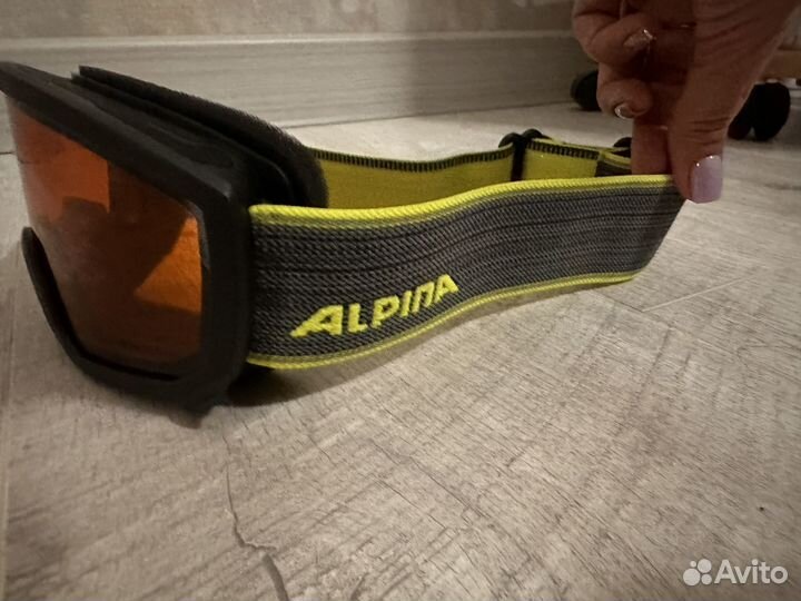 Горнолыжные очки Alpina