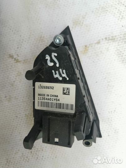 Кнопи рулевого колеса Opel Astra J