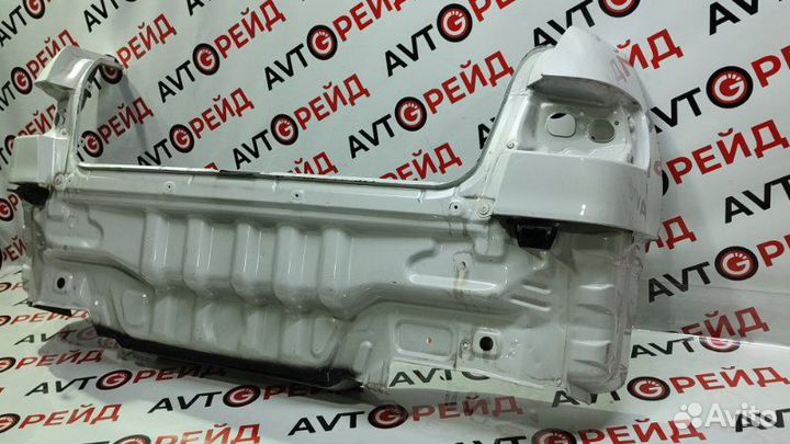 Панель кузова задняя Toyota Corona Premio ST210