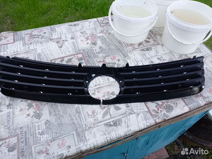 Продам решетку радиатора Фольксваген Пассат б5+в