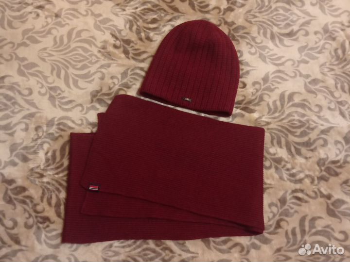 Шапка с шарфом