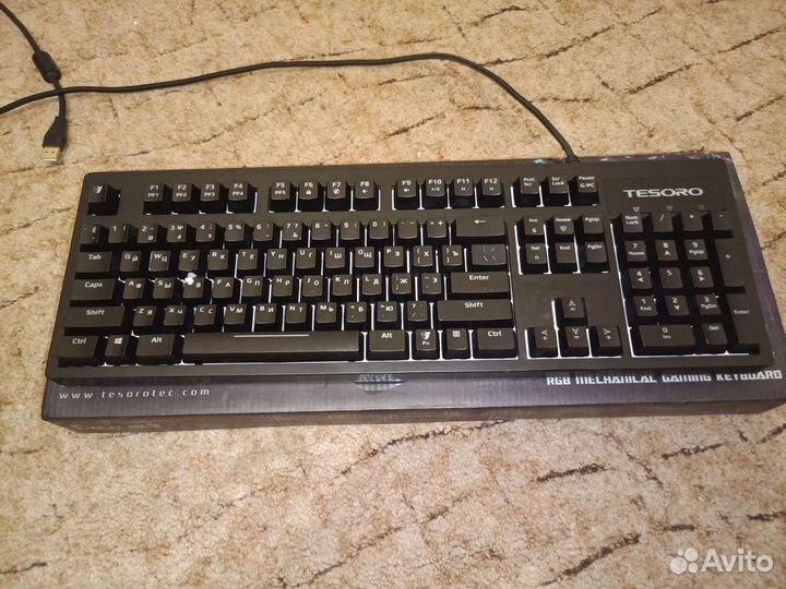 Механическая клавиатура Tesoro Excalibur Spectrum