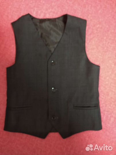 Школьная форма(костюм) 128-134,рубашки