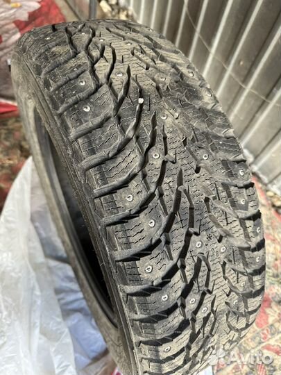 Nokian Tyres Hakkapeliitta 9 SUV 215/65 R17 103