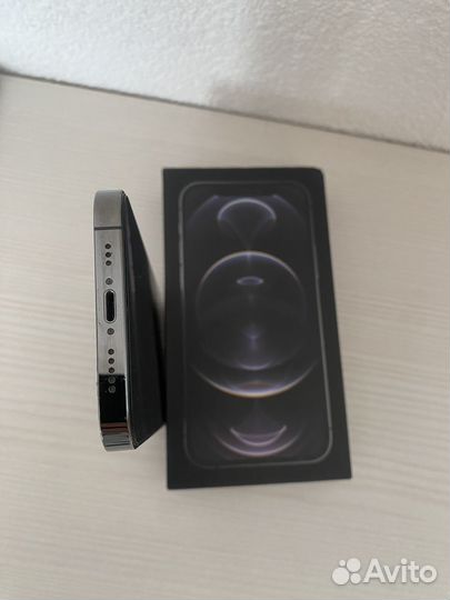 iPhone 12 Pro, 256 ГБ