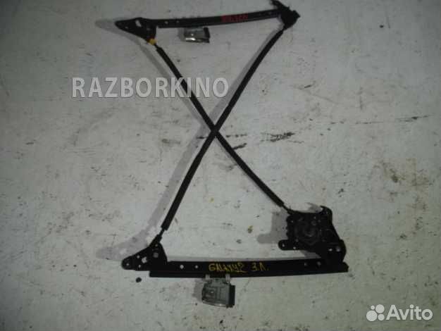 Стеклоподъемник механический задний левый