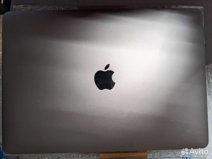 Macbook pro 13 2018 i7 16/512gb