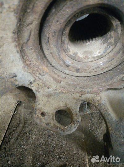 Кулак (цапфа) передний левый Chevrolet Lacetti