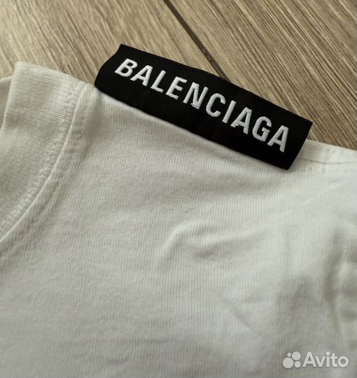 Футболка balenciaga s