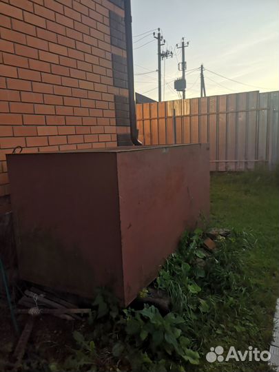 Металлический бак для воды бу