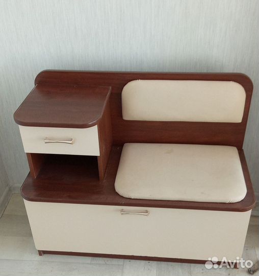 Банкетка в прихожую