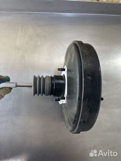 Усилитель тормозов вакуумный Renault Sandero 2009