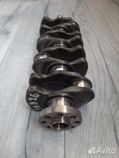 Коленвал Toyota Prius 1340137020