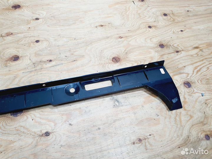 Облицовка люка в спинке сиденья BMW E46