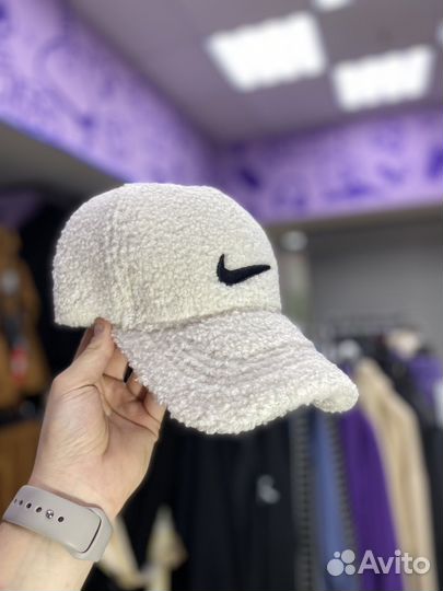 Меховые кепки разные