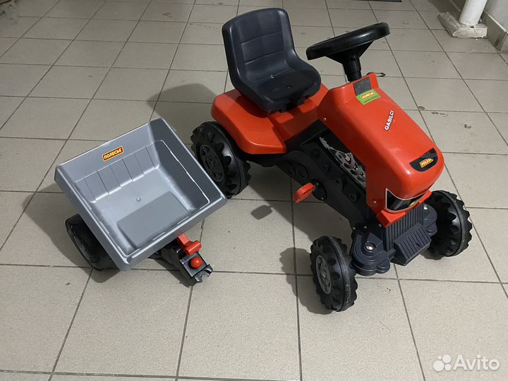 Игрушка трактор с прицепом