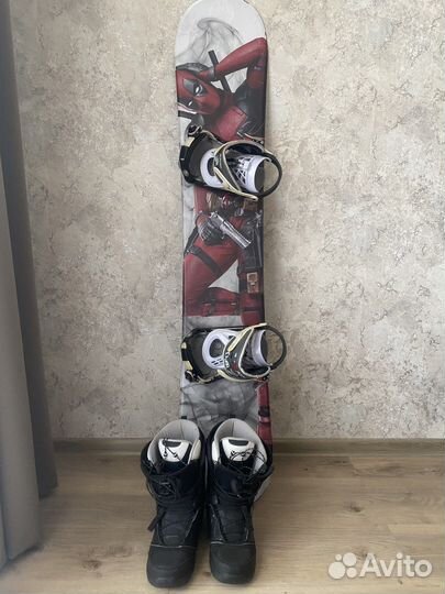 Сноуборд с ботинками