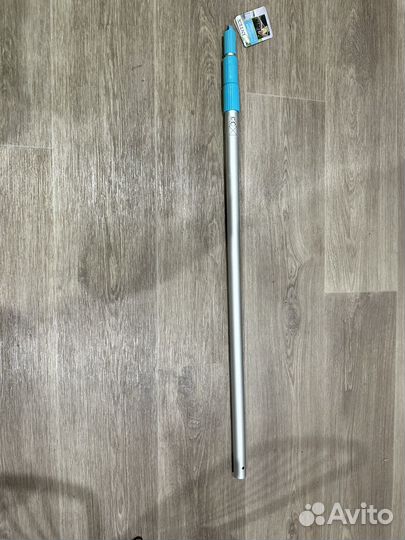 Телескопический держатель для бассейна