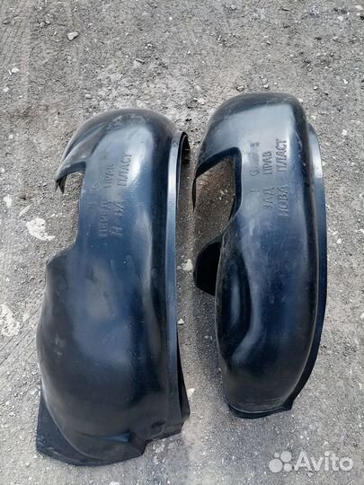 Подкрылки локеры на фольцваген гольф3