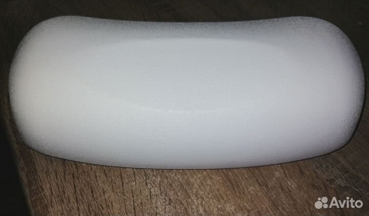 Подушка водостойкая нескользящая для ванны 25*13 с