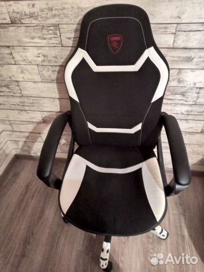 Компьютерное кресло Zombie 10